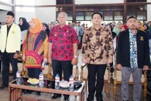 Tampak Bupati Kuningan saat menghadiri talkshow yang digelar BEM Uniku